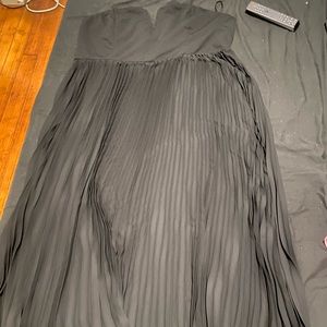 Plus notch neck pleated tube dress